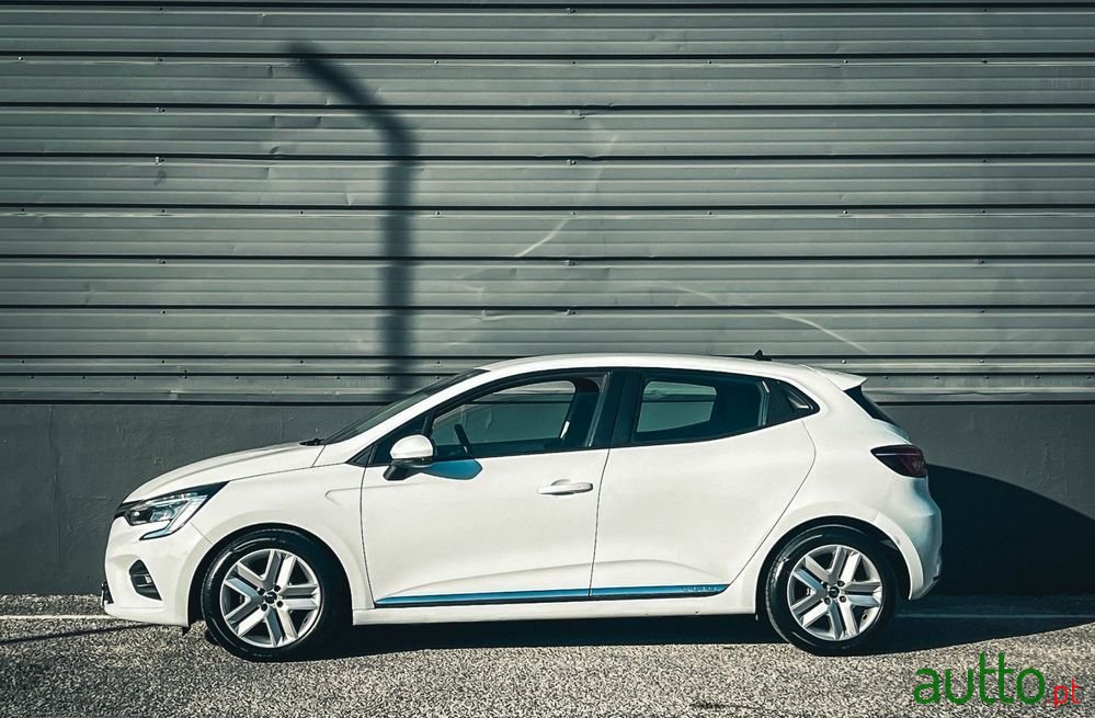 2020' Renault Clio photo #4