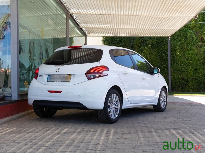 2018' Peugeot 208 photo #4