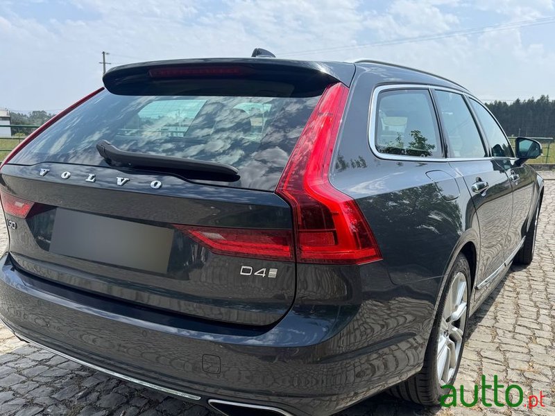 2020' Volvo V90 photo #4