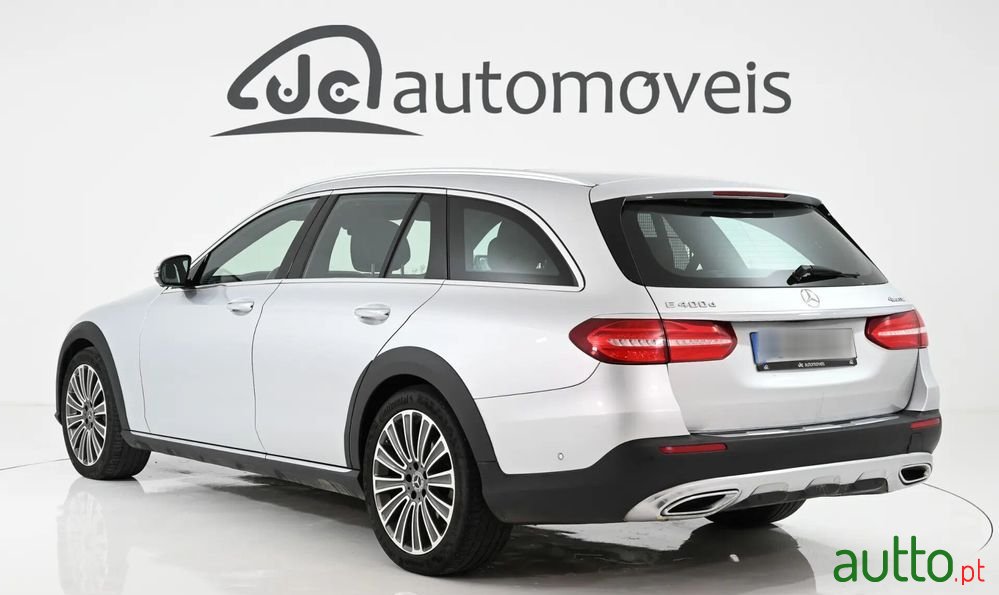 2020' Mercedes-Benz Classe E photo #2
