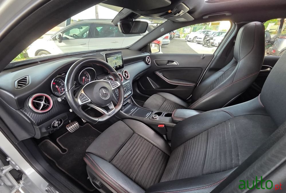 2016' Mercedes-Benz Classe A D 7G-Dct Amg Line photo #2