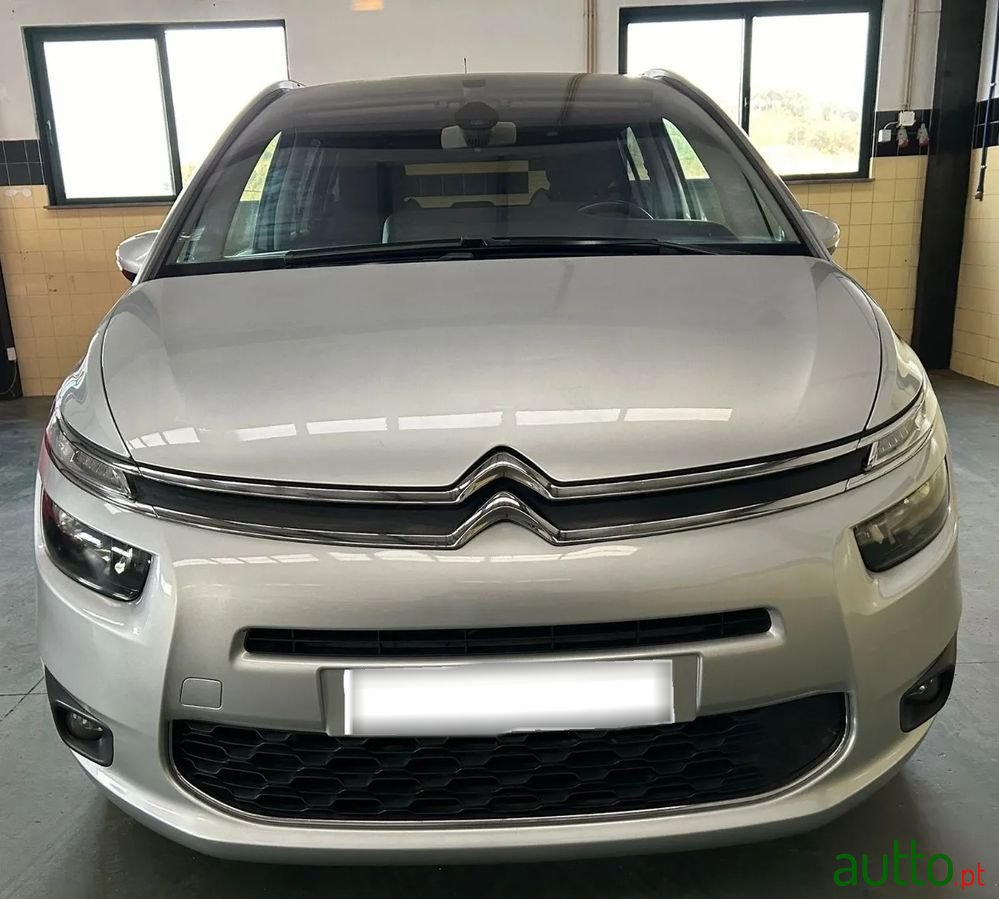 2015' Citroen C4 Picasso photo #3