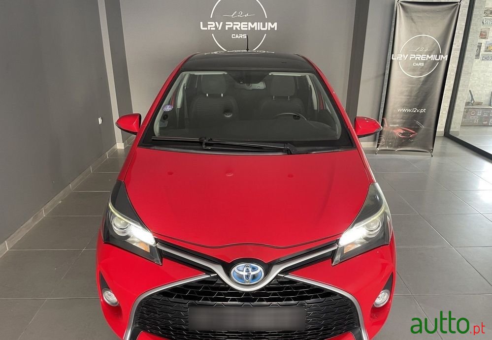 2016' Toyota Yaris photo #2