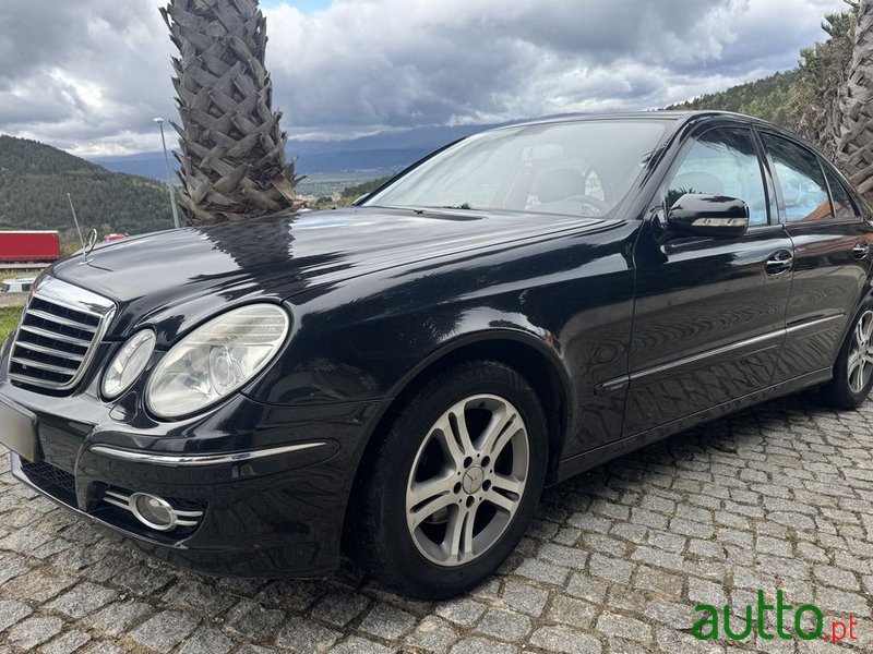 2007' Mercedes-Benz Classe E photo #1