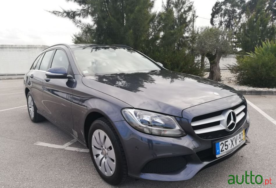 2015' Mercedes-Benz C-200 photo #3