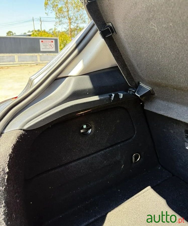 2015' Mercedes-Benz 180 photo #2