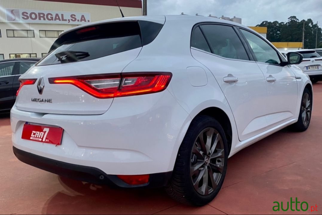 2017' Renault Megane photo #4