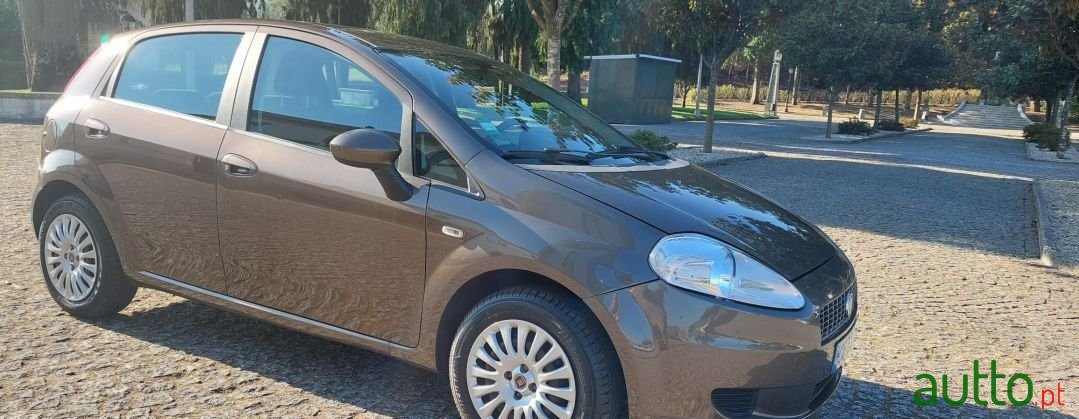 2009' Fiat Grande Punto photo #5