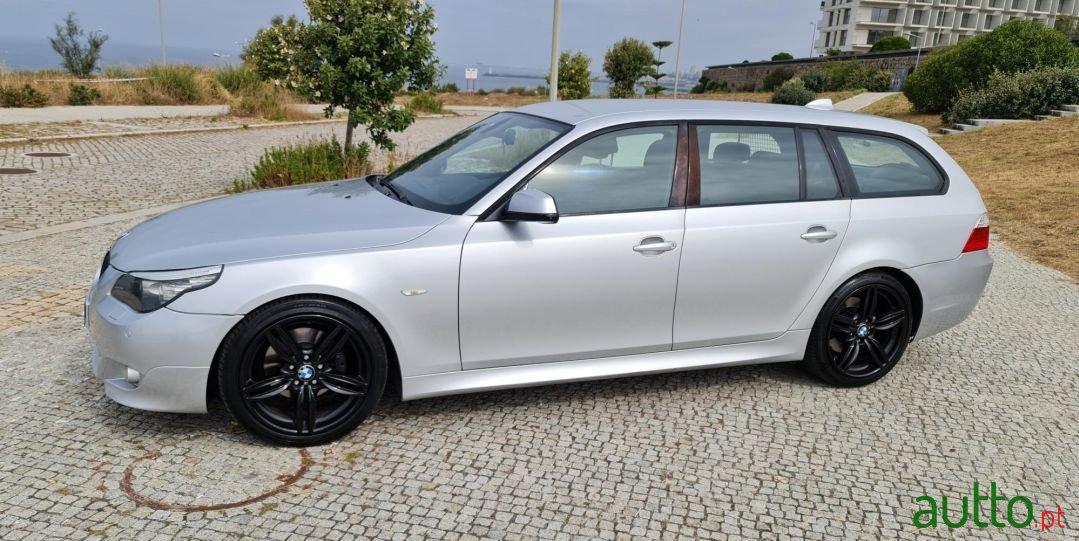 2010' BMW 520 photo #3