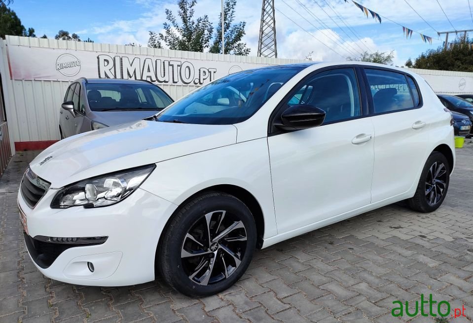 2015' Peugeot 308 photo #2