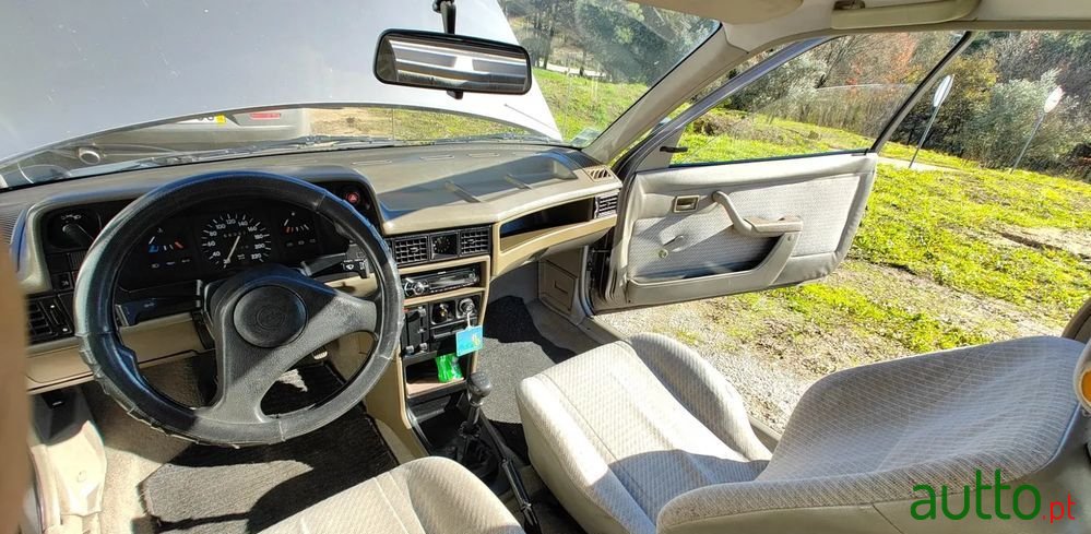 1991' Opel Kadett photo #2