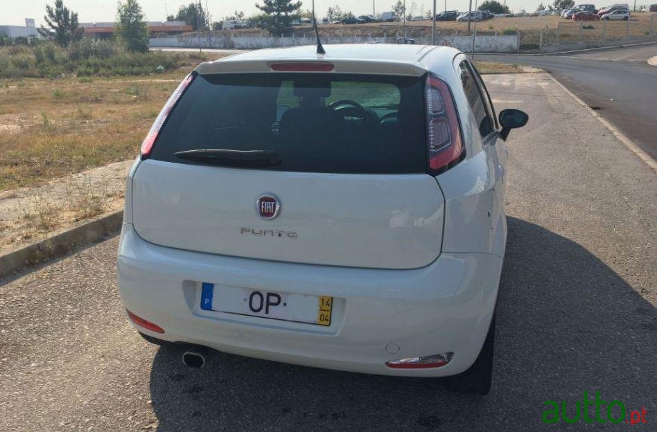 2014' Fiat Punto photo #4