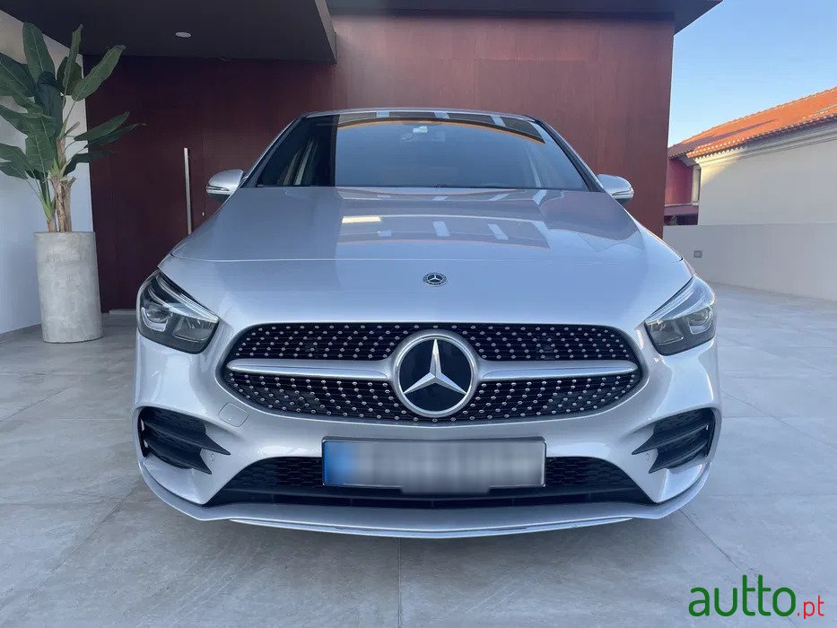 2020' Mercedes-Benz 180 photo #1