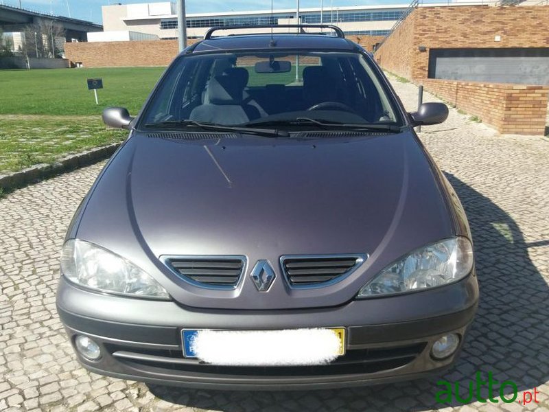 2001' Renault Megane Break photo #4