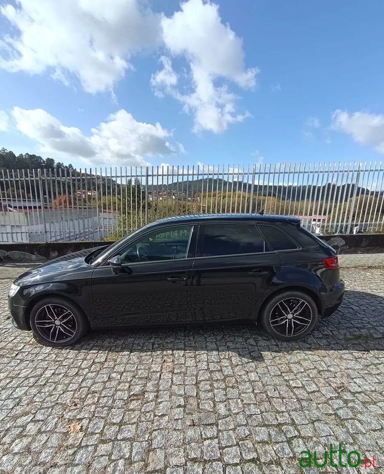 2017' Audi A3 Sportback photo #5