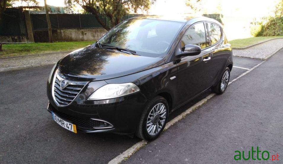 2012' Lancia Ypsilon 1.2 Oro photo #3