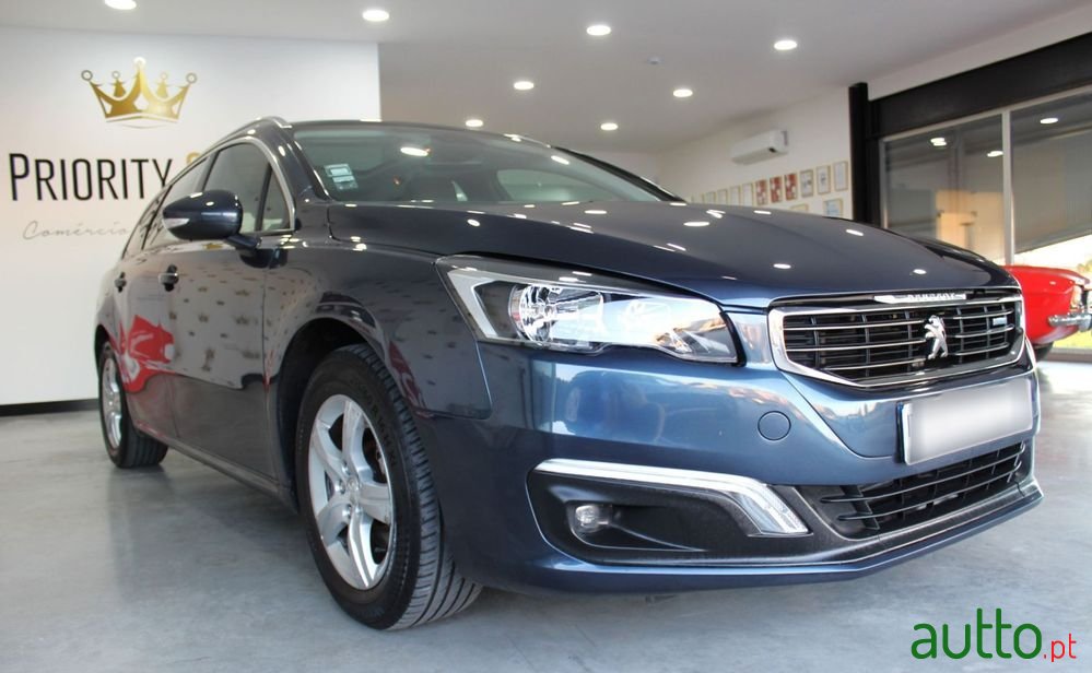 2015' Peugeot 508 Sw photo #2