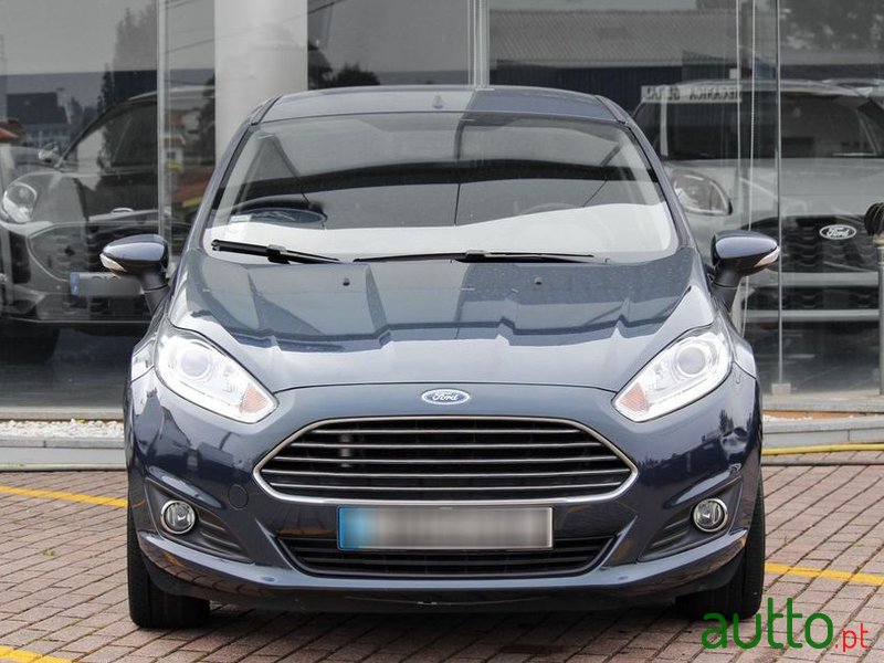 2015' Ford Fiesta photo #3