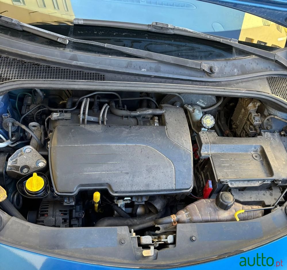 2006' Renault Clio photo #5