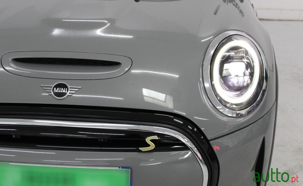 2022' MINI Cooper 3 Portas photo #3