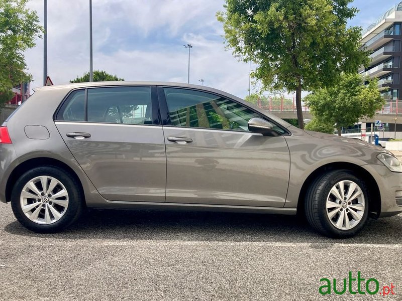 2015' Volkswagen Golf photo #4