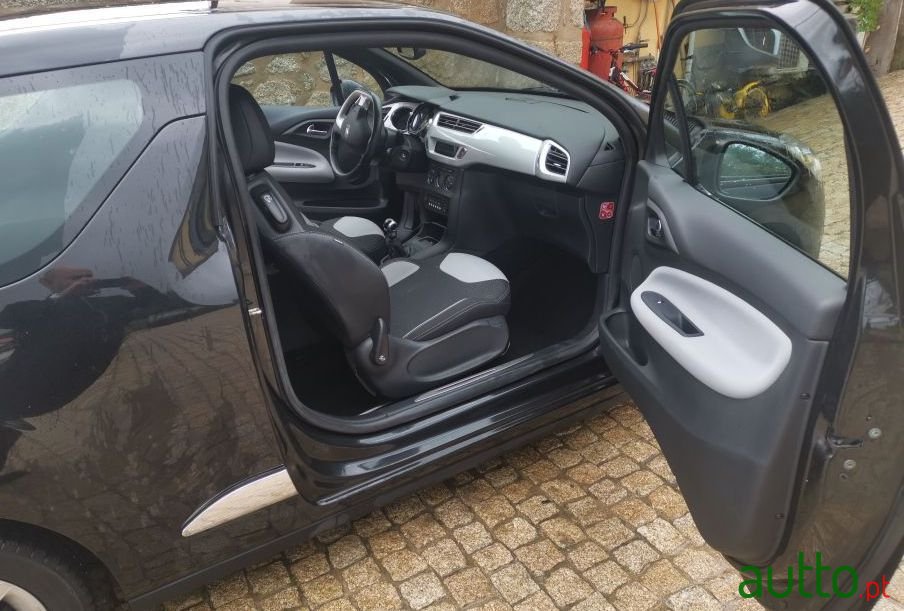 2012' DS Automobiles Ds3 photo #2