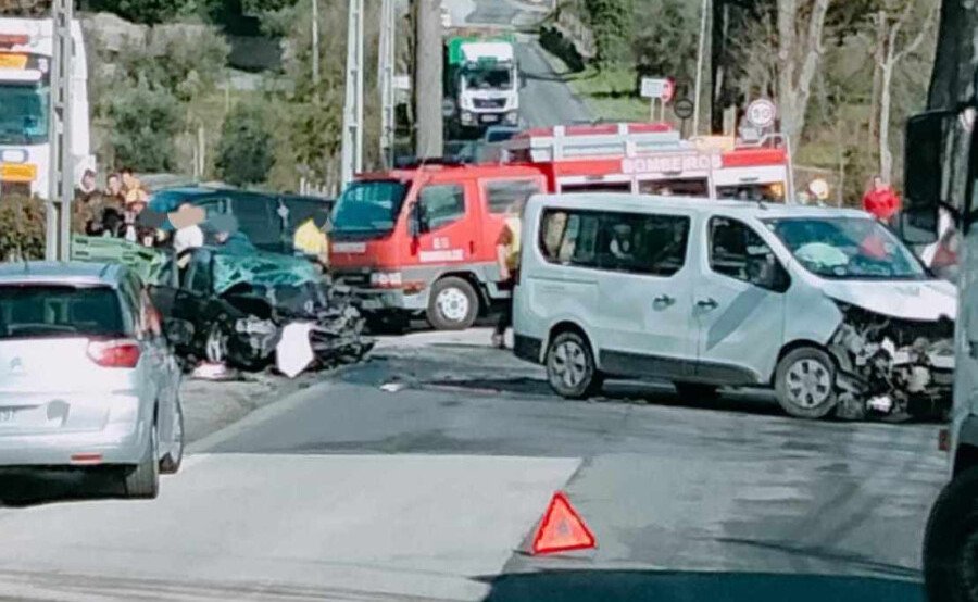 Bebé entre os dez feridos numa colisão em Mangualde