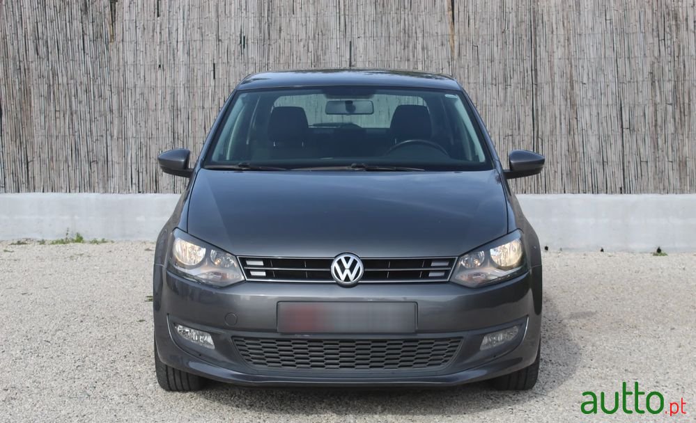 2011' Volkswagen Polo 1.2 Highline photo #2