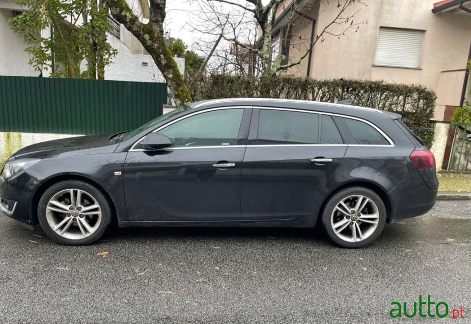 2016' Opel Insignia Sports Tourer photo #3