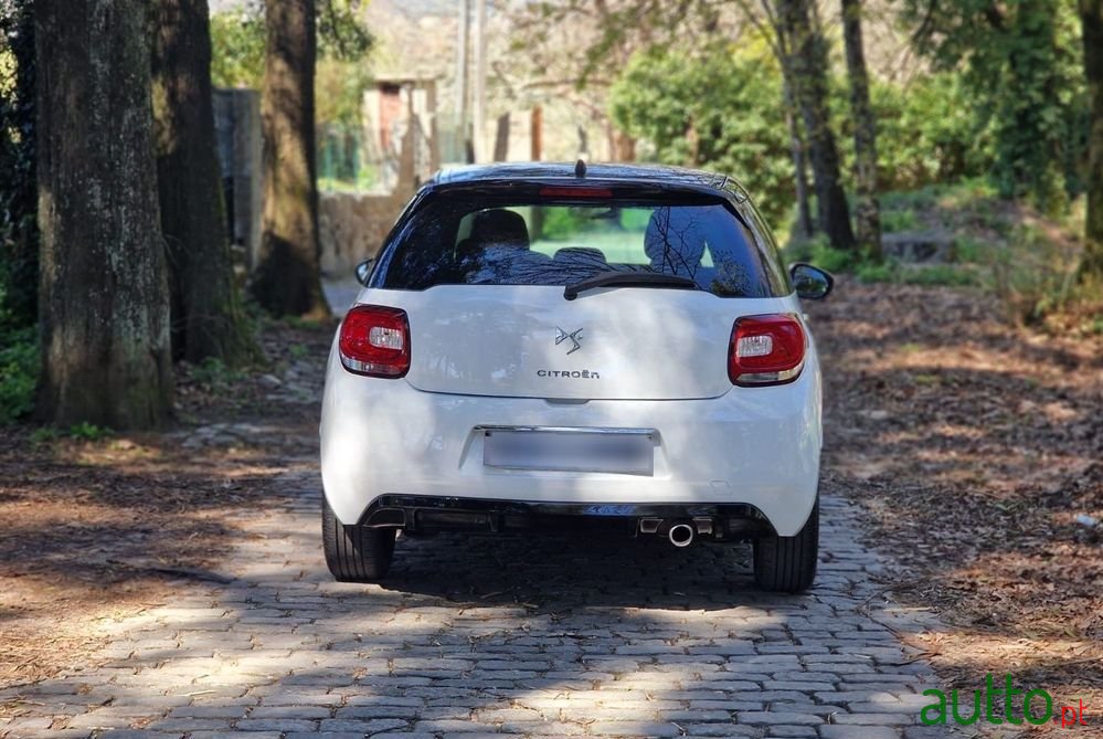 2013' Citroen DS3 1.2 Vti So Chic photo #5