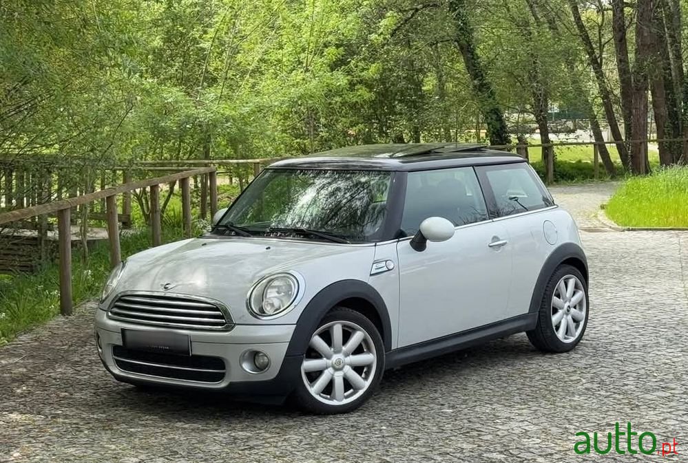 2010' MINI 3 Portas photo #1
