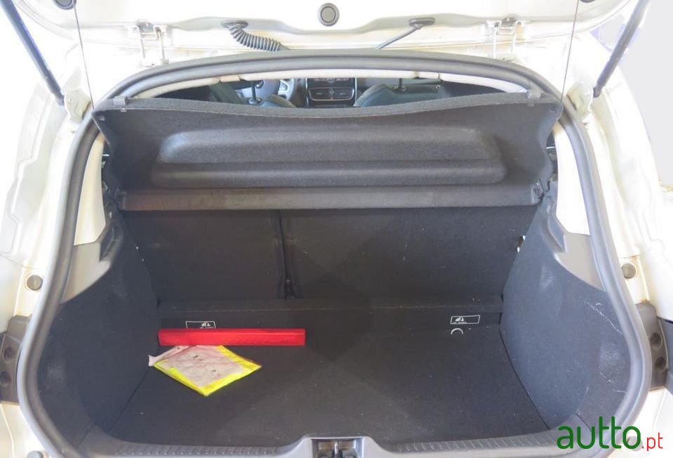 2018' Renault Clio photo #3