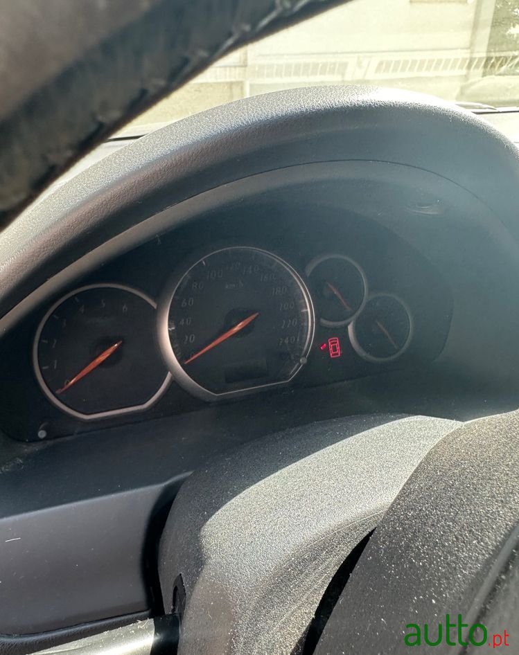 2009' Mitsubishi Grandis photo #6