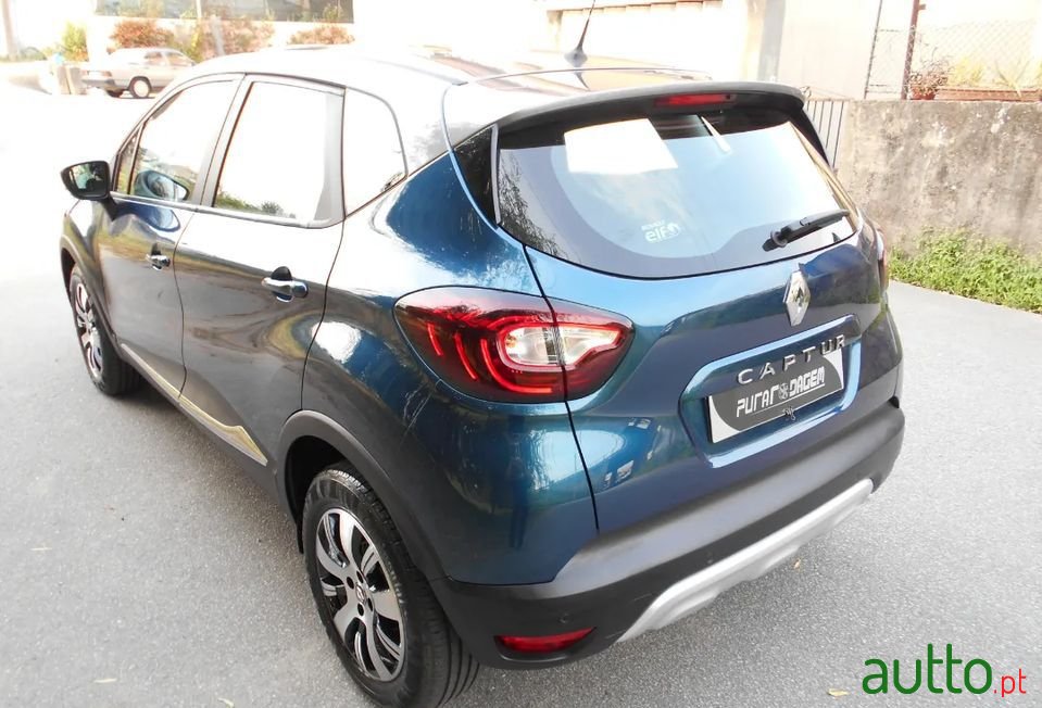 2019' Renault Captur photo #4