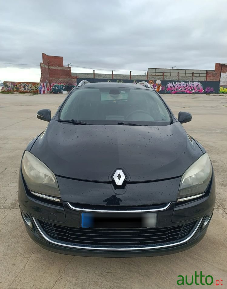 2012' Renault Megane Sport Tourer photo #4