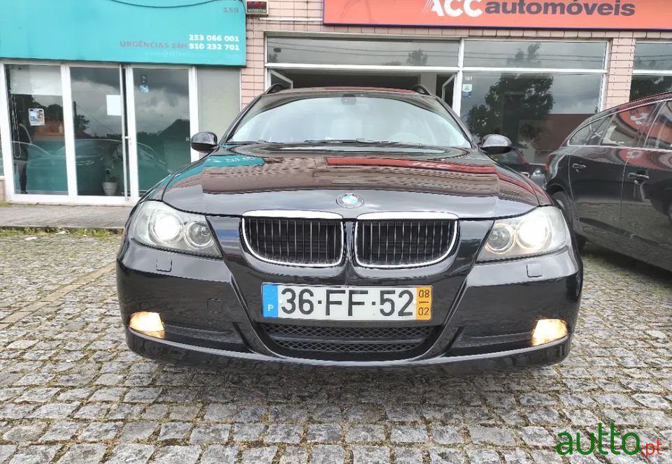 2008' BMW 318 photo #3