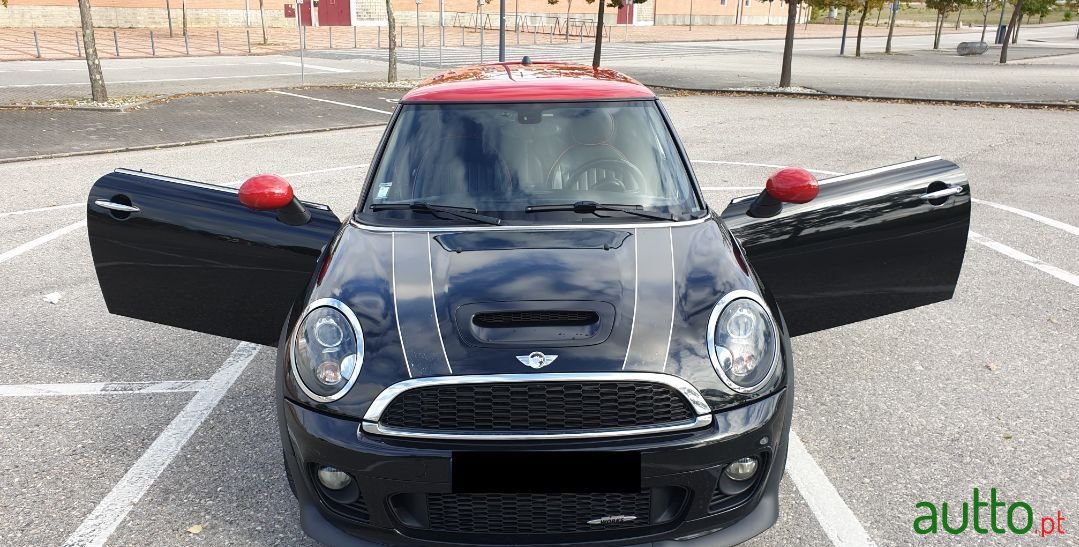 2012' MINI John Cooper Works photo #3