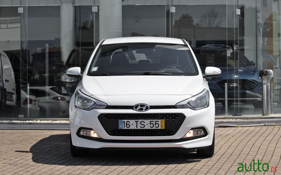 2017' Hyundai i20 photo #4