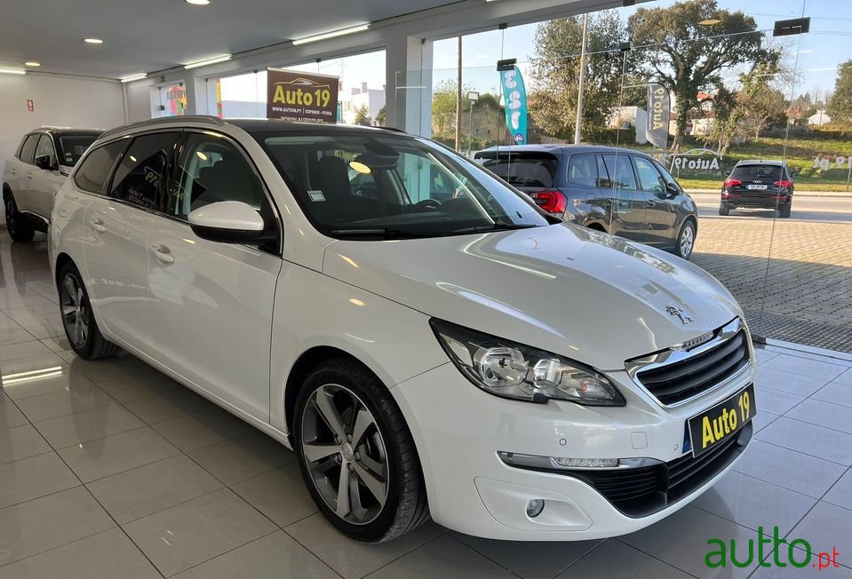 2014' Peugeot 308 Sw photo #3