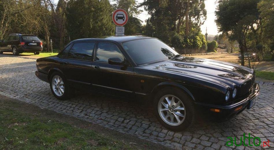 1999' Jaguar XJ 8 Executive  V8 photo #3