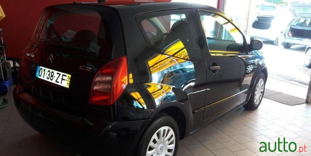 2004' Citroen C2 1.1 Sx photo #1