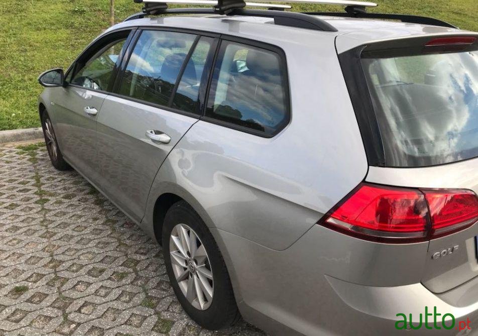 2015' Volkswagen Golf Variant photo #1