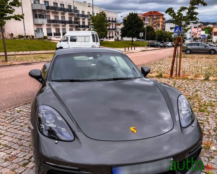 2016' Porsche 718 Cayman photo #4