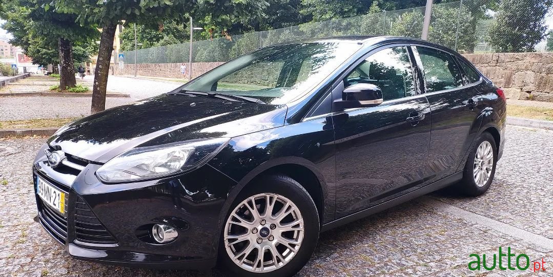 2011' Ford Focus photo #5