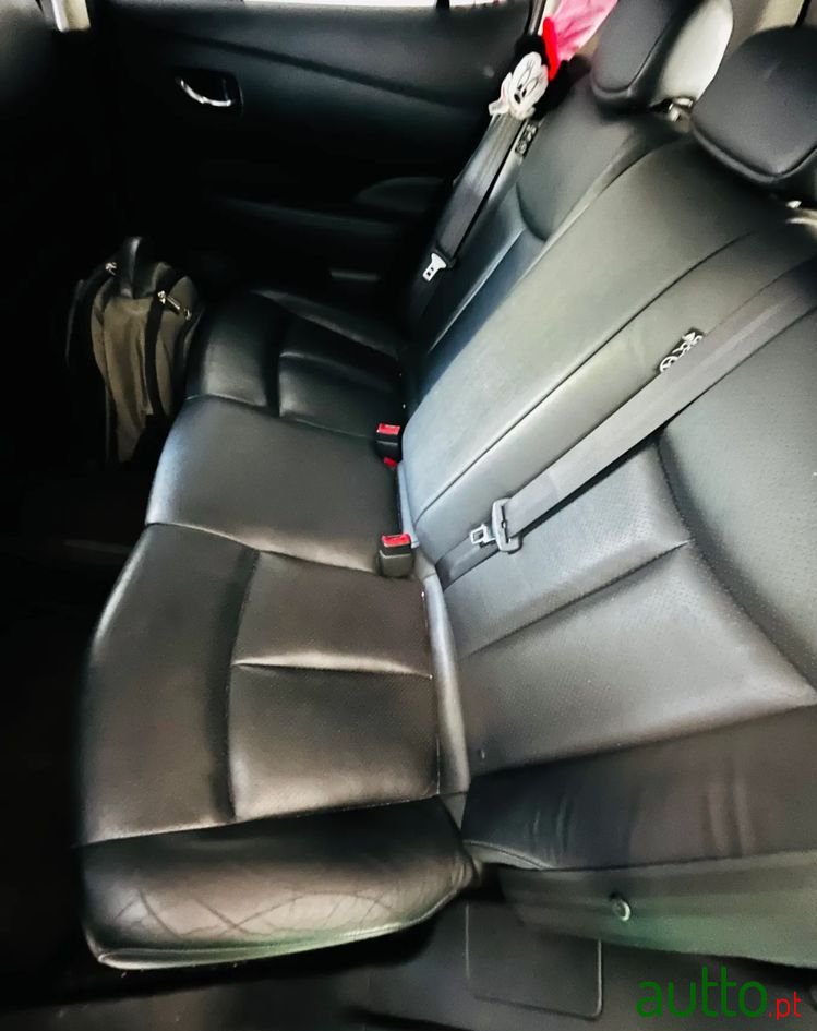 2015' Nissan Leaf Tekna photo #5