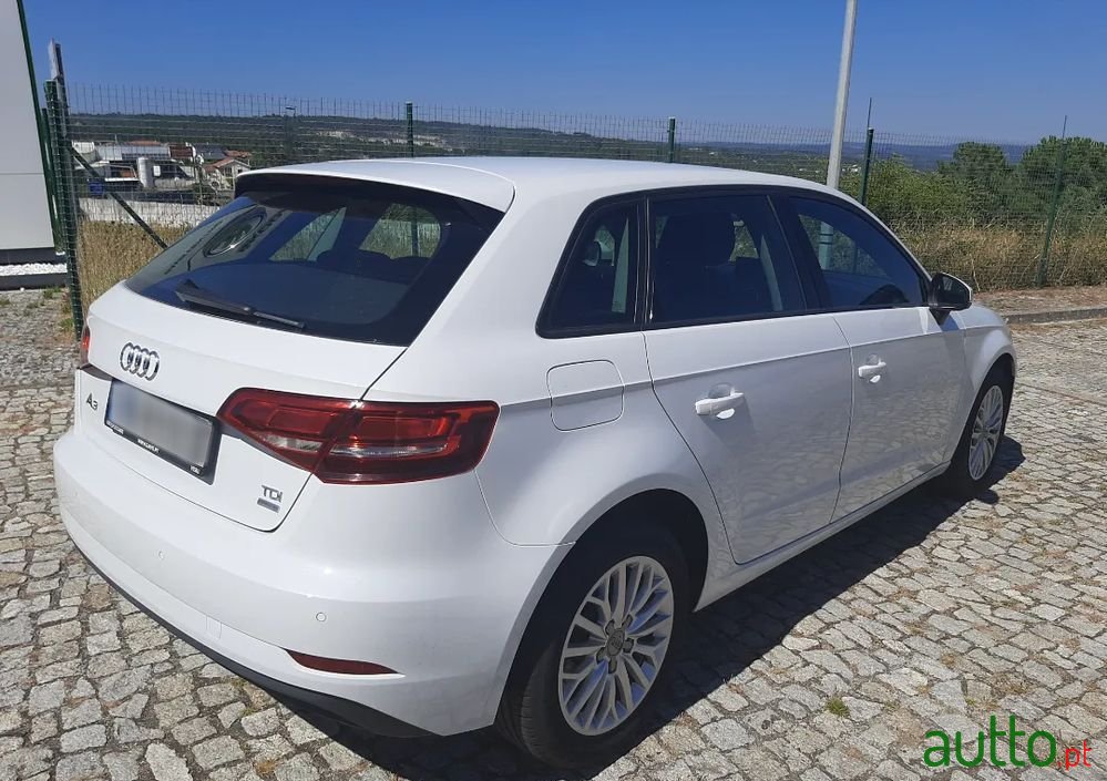 2016' Audi A3 Sportback photo #4