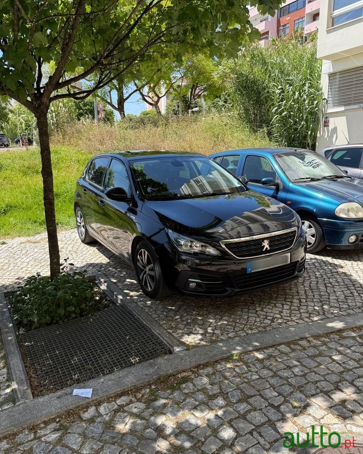 2021' Peugeot 308 photo #2