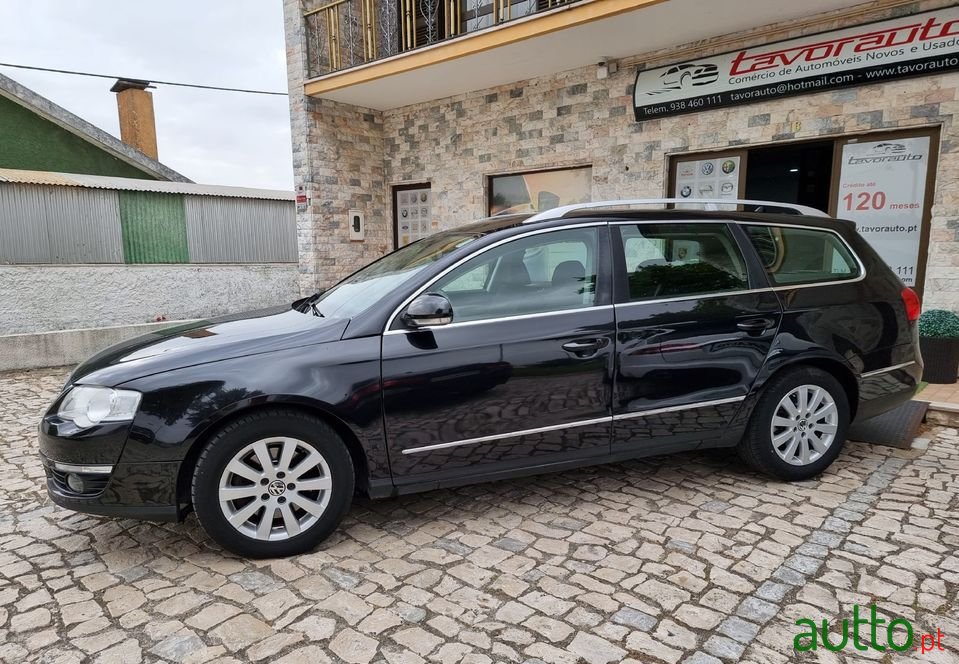 2008' Volkswagen Passat Variant photo #4