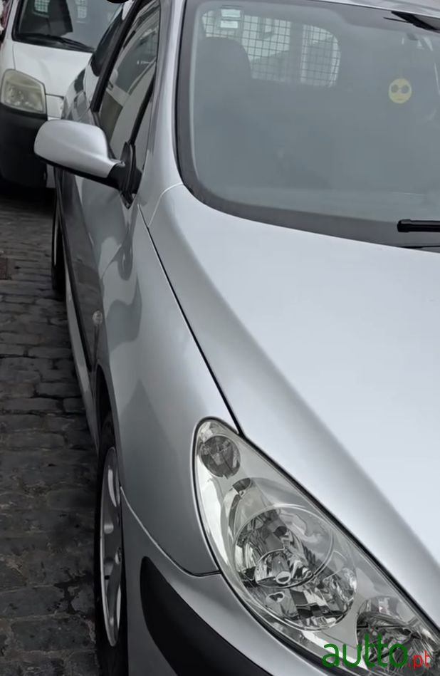 2002' Peugeot 307 1.4 Hdi Xs photo #6