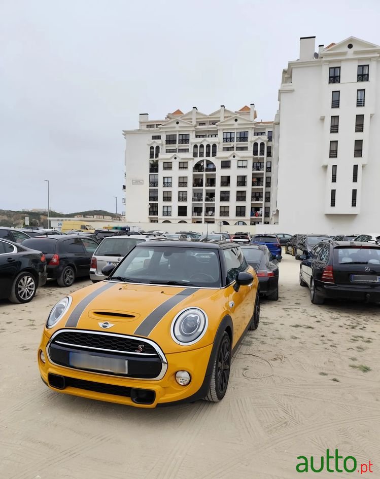 2015' MINI Cooper S 3 Portas photo #1